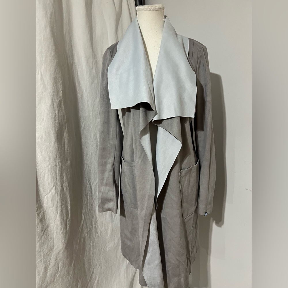 Mishka Elegant Gray Women's Coat